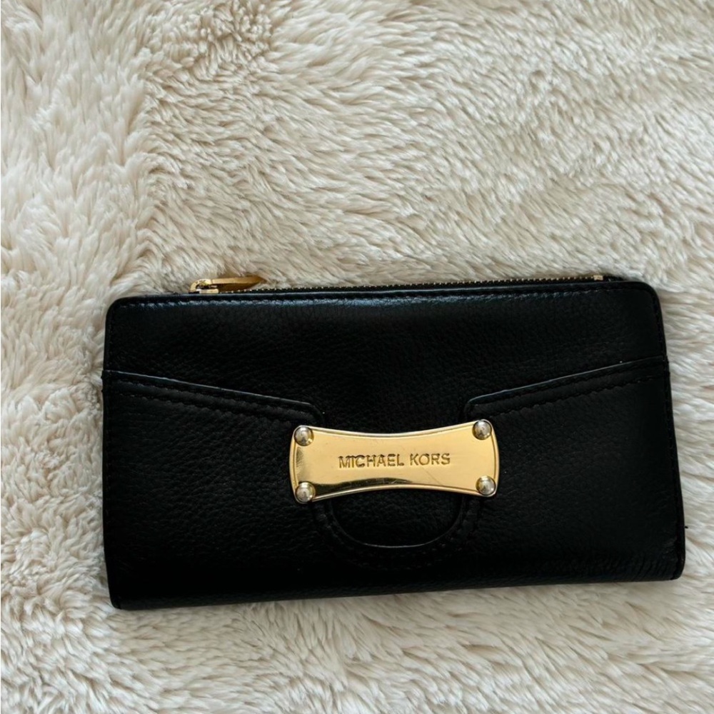 Michael Kors wallet
